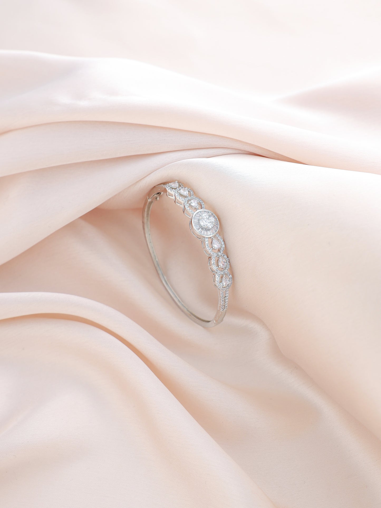 SOPHIA BRACELET