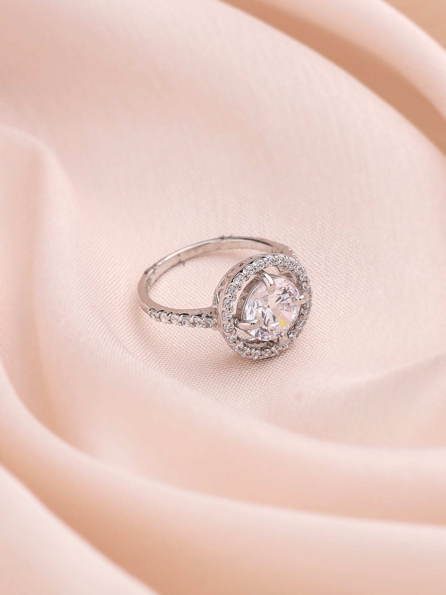 HALO SOLITAIRE RING (8MM)