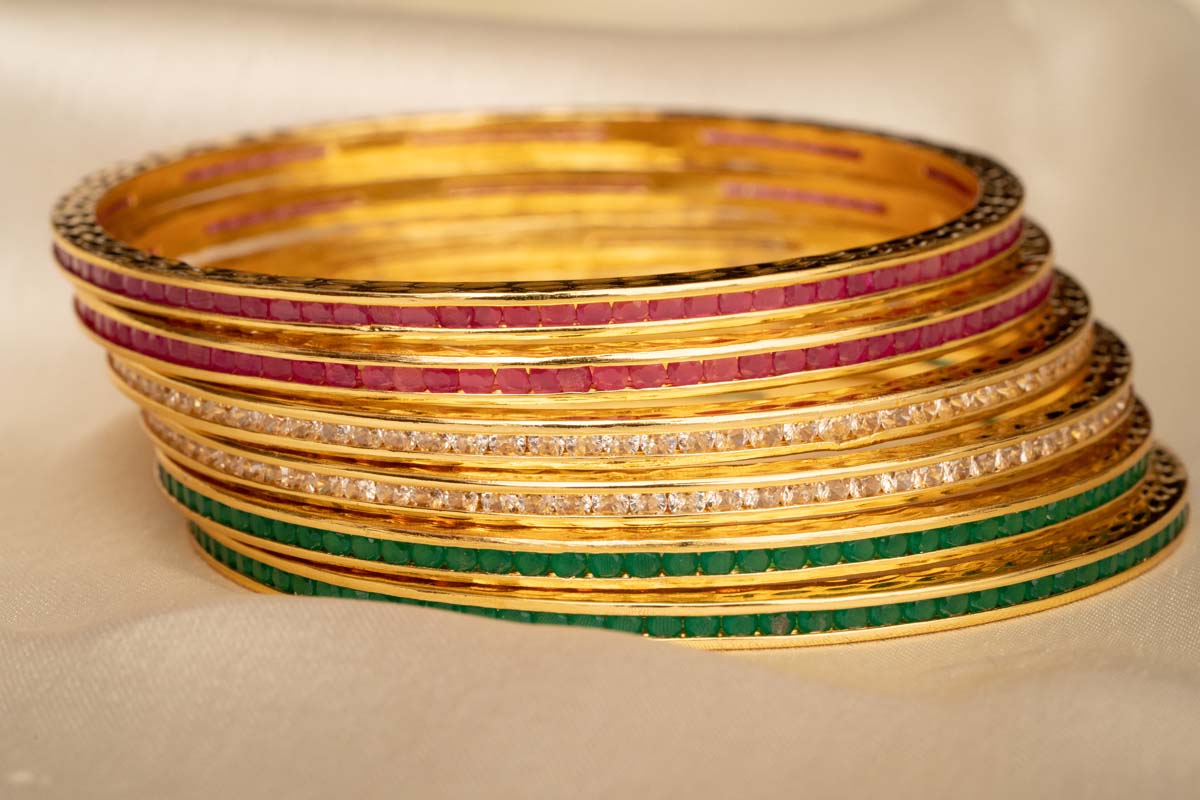 TIMELESS TRIO BANGLES (SET OF 6)