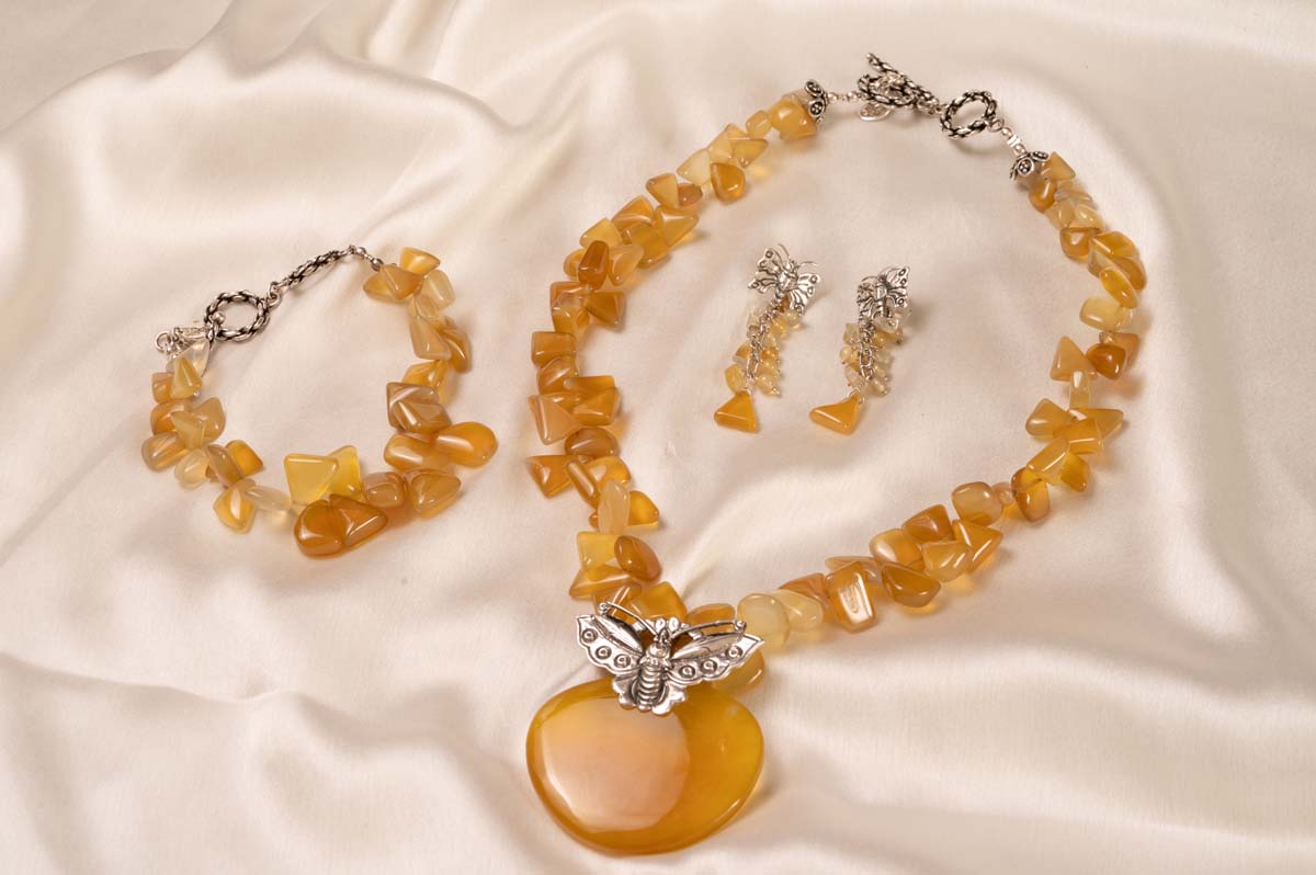 92.5% PURE SILVER AND SEMI PRECIOUS STONE COLLECTION NATURAL HONEY AGATE NECKLACE, EARRINGS AND BRACELET