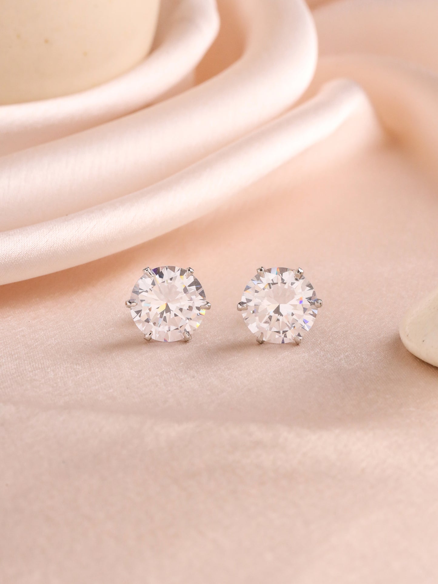 SWAROVSKI SOLITAIRE STUDS